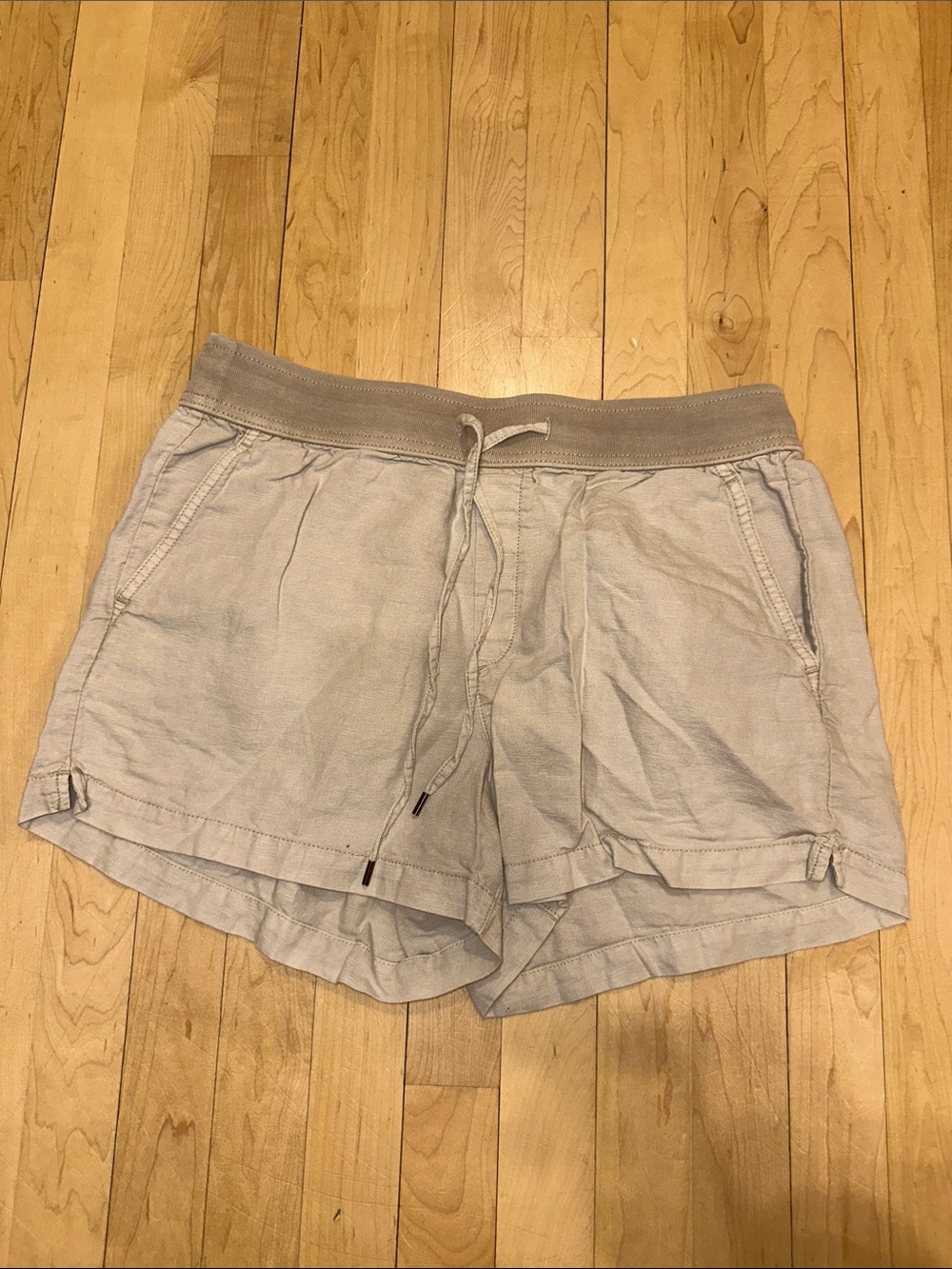 GAP Light Beige Elastic-Waist Shorts